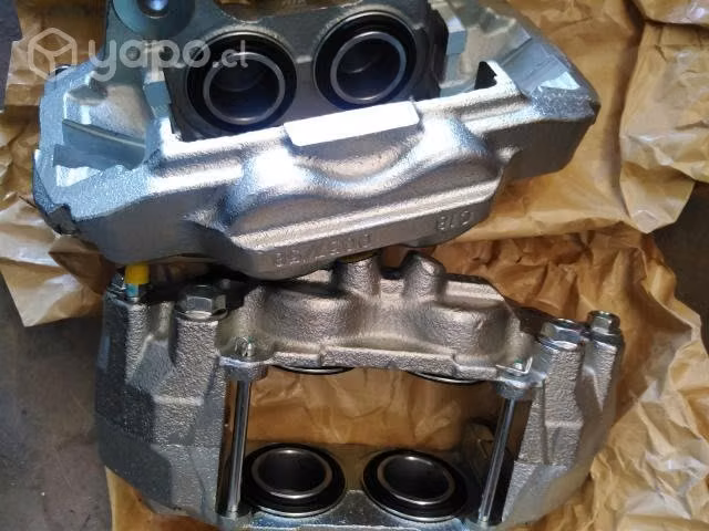 Caliper Toyota Hilux Revo - Imagen 3