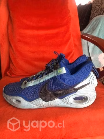 Zapatillas de basket Nike Cosmic