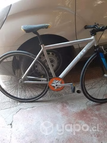 Bicicleta un desarrollo pedal fijo