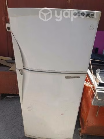 Refrigerador casi nuevo sin detalles 100% funciona