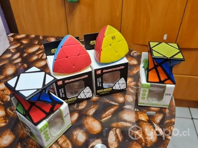 Cubo rubix pirámide