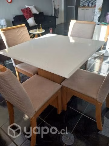 comedor 4 sillas por renovación