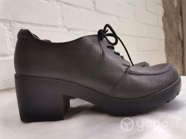 Zapatos negros