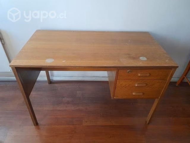Escritorio de madera 120x65 cm buen estado