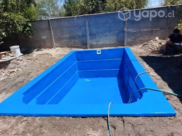 Piscina de fibra de vidrio y jacuzzi