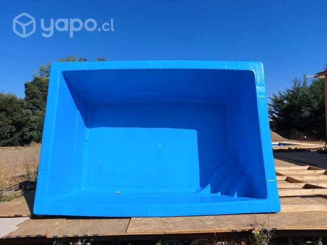 Piscina de fibra de vidrio y jacuzzi