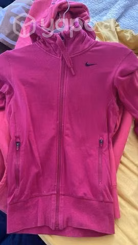 Poleron nike