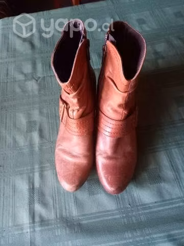 Botines Cafés