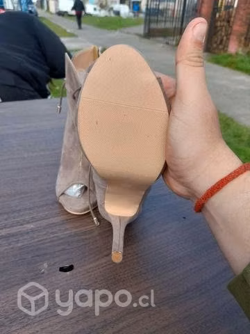 Zapato taco aguja