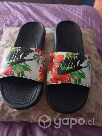 Chalas de mujer marca nike