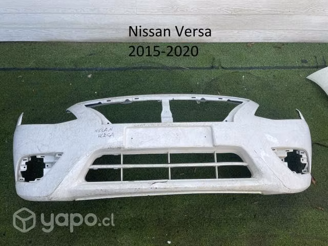 Parachoque delantero Nissan Versa 2015-2020