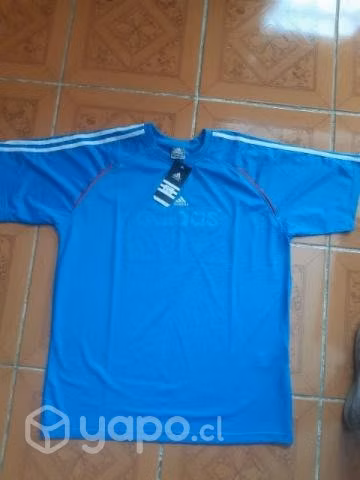 Polera adidas