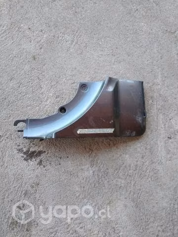 Moldura Toyota Rav4 portalon inferior derecha