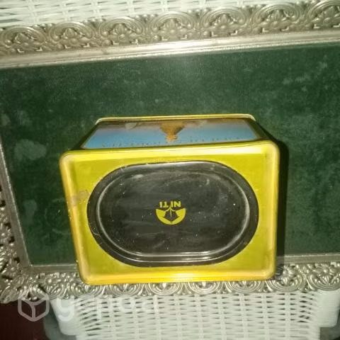Caja de Te de Lata Antigua, Impecable