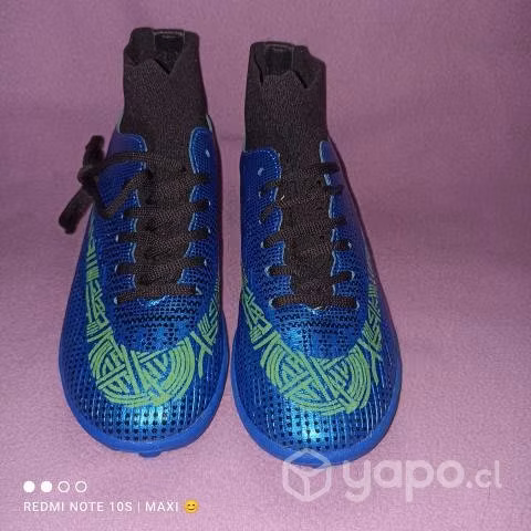 Zapatos de fútbol