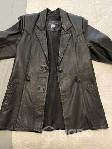 Chaqueta de cuero negra