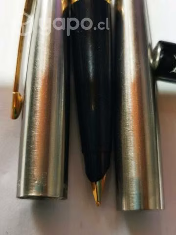 Pluma parker con toma de camisa dorada buena