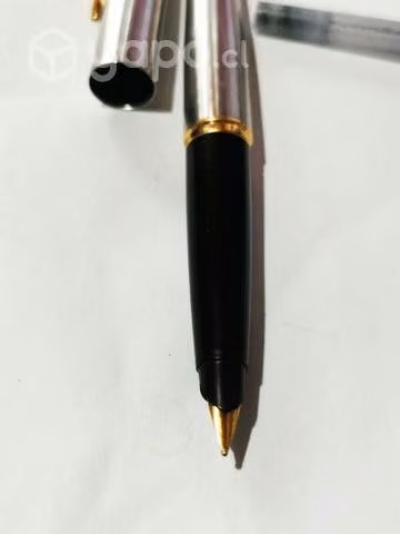 Pluma parker con toma de camisa dorada buena
