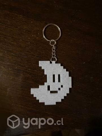 Llavero luna pixelada 3D