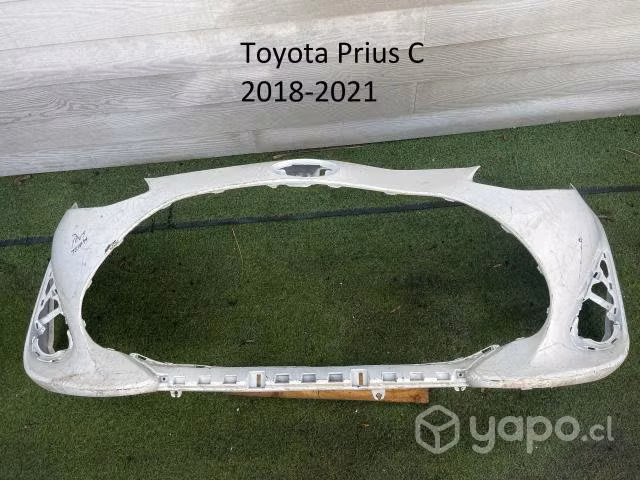Parachoque delantero Toyota Prius C 2018-2021