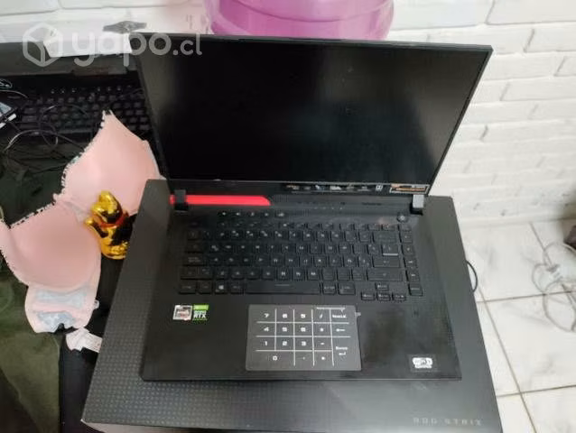 Asus ROG strix g514q
