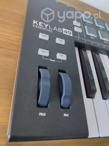 Controlador MIDI arturia 49 teclas