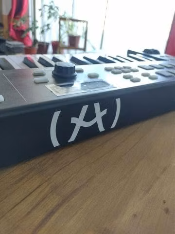 Controlador MIDI arturia 49 teclas