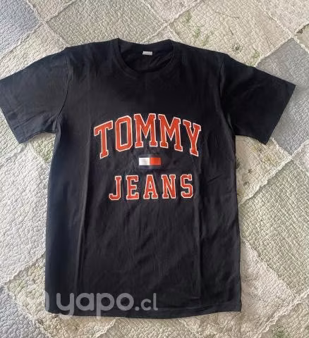 Polera negra estampadas talla M y L