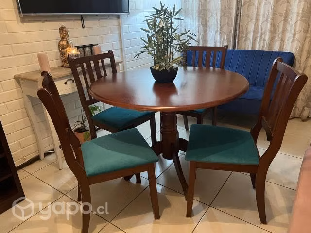 Juego de comedor madera 4 sillas Perfecto estado