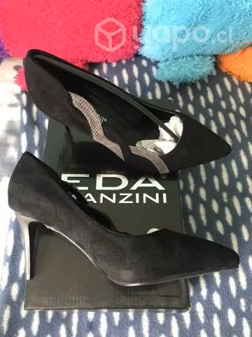 Vestido y zapatos de fiesta