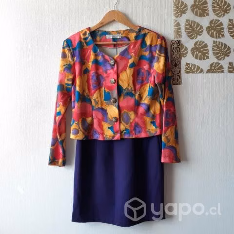 Blusa floreada y falda morada conjunto talla 38