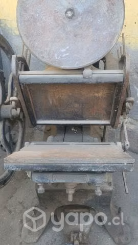 Maquina tipografica antigua tamaño oficio