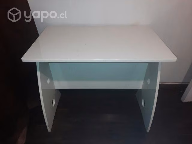 Escritorio blanco