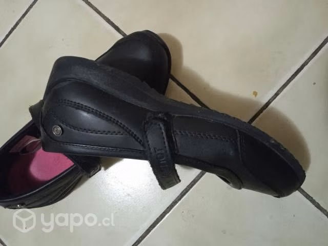 Botas y escolar