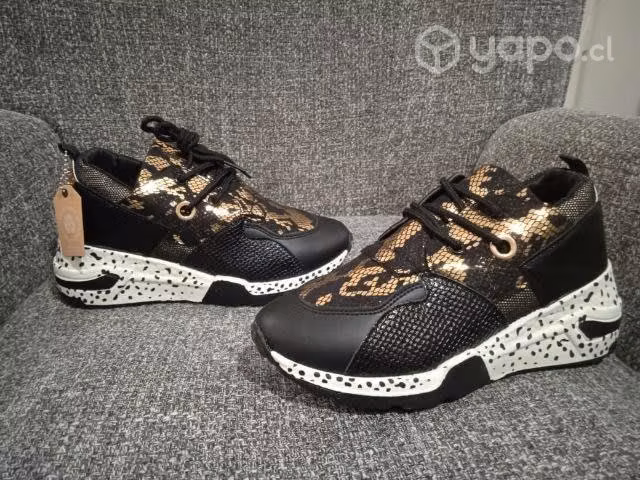 Zapatillas de dama con plataforma