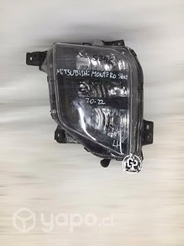 Neblinero lh Mitsubishi Montero Sport 2020-2022