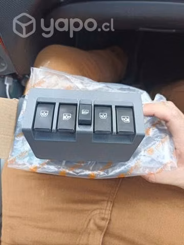 Comando alzavidrios Chevrolet sail 2011-2017