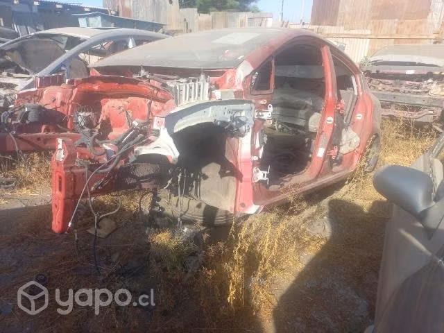Carroceria kia rio 4 (sedan) roja