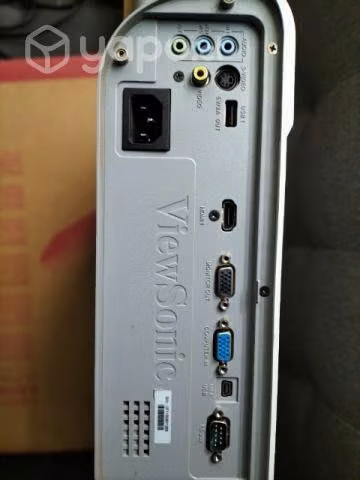 Data Proyector y telón electrico