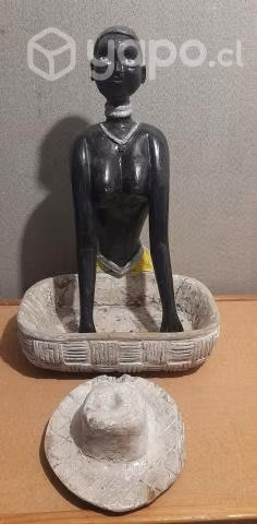 Escultura tribal de madera