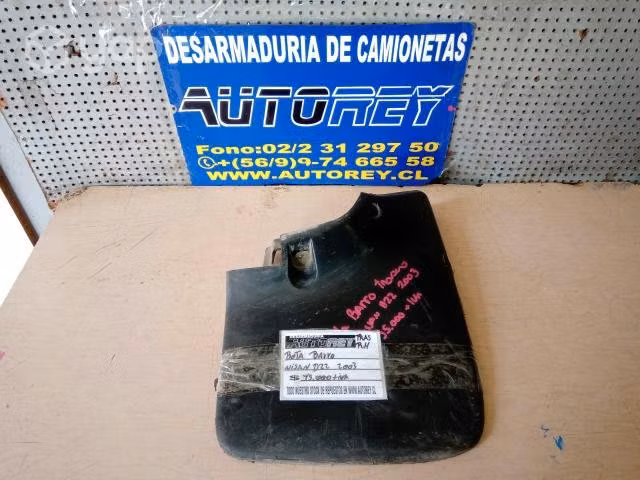Bota barro trasero derecho Nissan Terrano D22 benc
