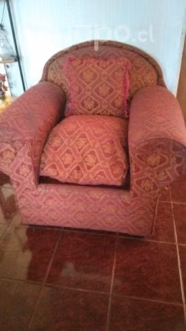 Sofá de tres cuerpo más dos sillones