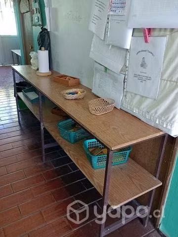 Muebles de fierro para colocar materiales