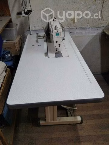 Máquina de coser industrial