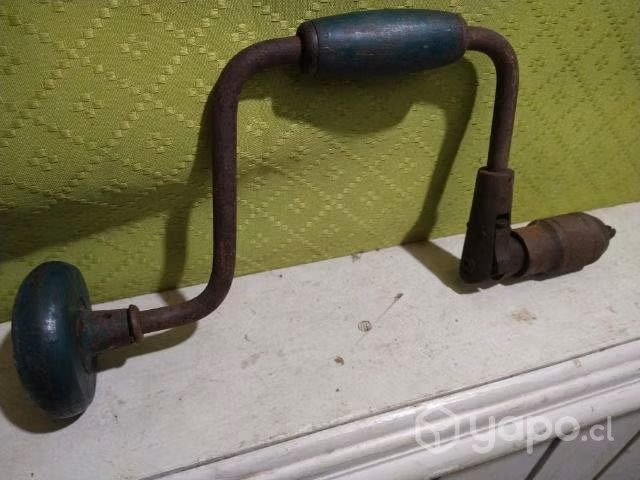 Antiguo taladro de mano ,vintage decoracion