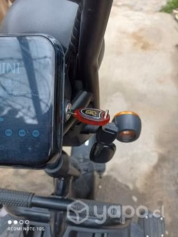 Triciclo adulto.semi nuevo eléctrico
