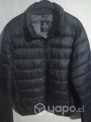 Chaqueta de plumas impecable