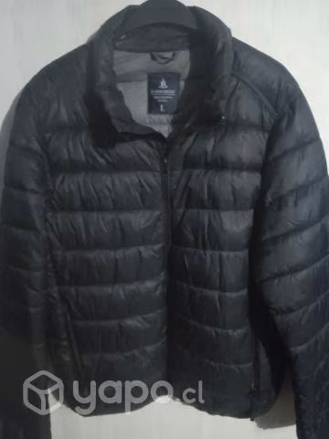 Chaqueta de plumas impecable