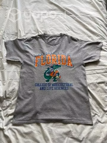 Polera Vintage Champion