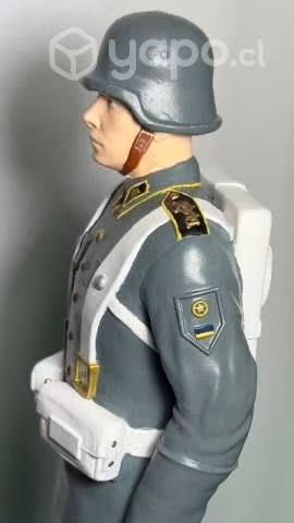 Figura/estatuilla dragoneante ejercito de chile